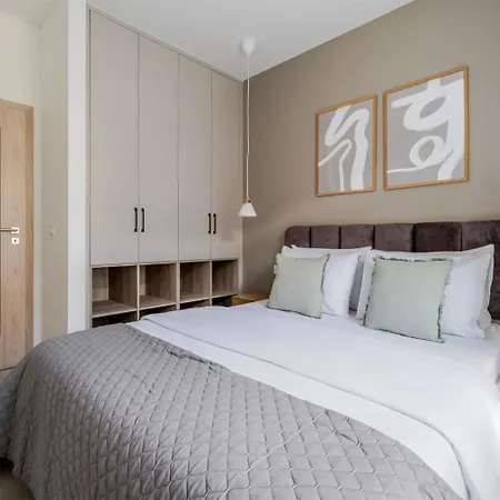 Blueground Nusle Balcony Nr Vysehrad Prg-71 براغ