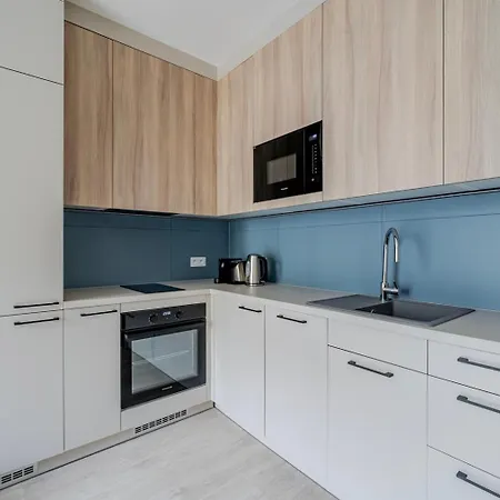 Blueground Nusle Balcony Nr Vysehrad Prg-71 شقة
